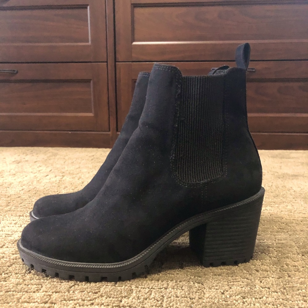 Black ankle boots from H&M - fur on inside.